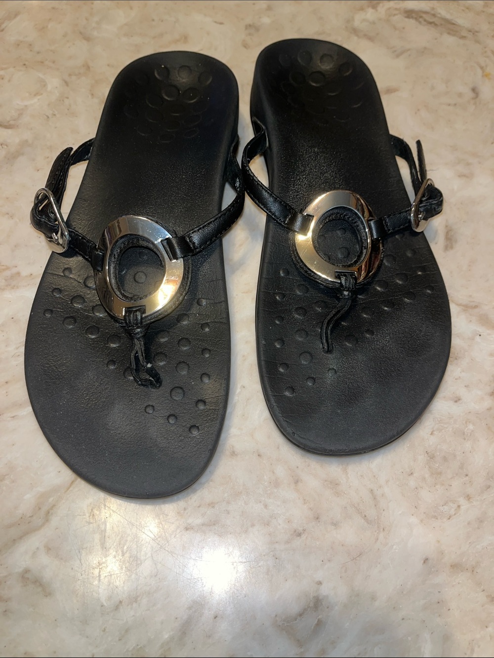 Vionic Black Thong Sandals with Silver Circle Accent